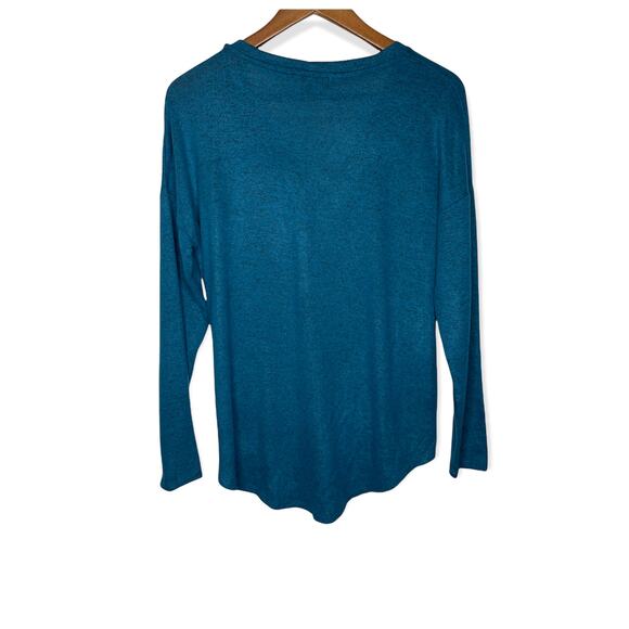 Olivia Sky Blue V Neck knit top Size Small - Picture 2 of 4